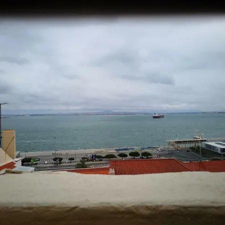 Alfama Flat Daire *
